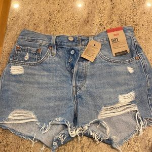 BNWT Levi’s 501 denim shorts